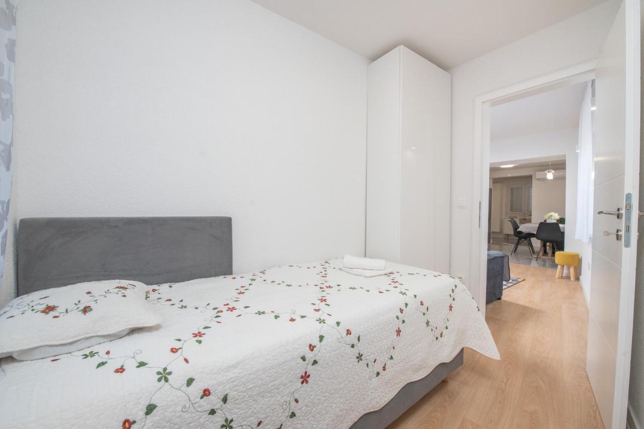 Apartmani Mara Kaštela Εξωτερικό φωτογραφία