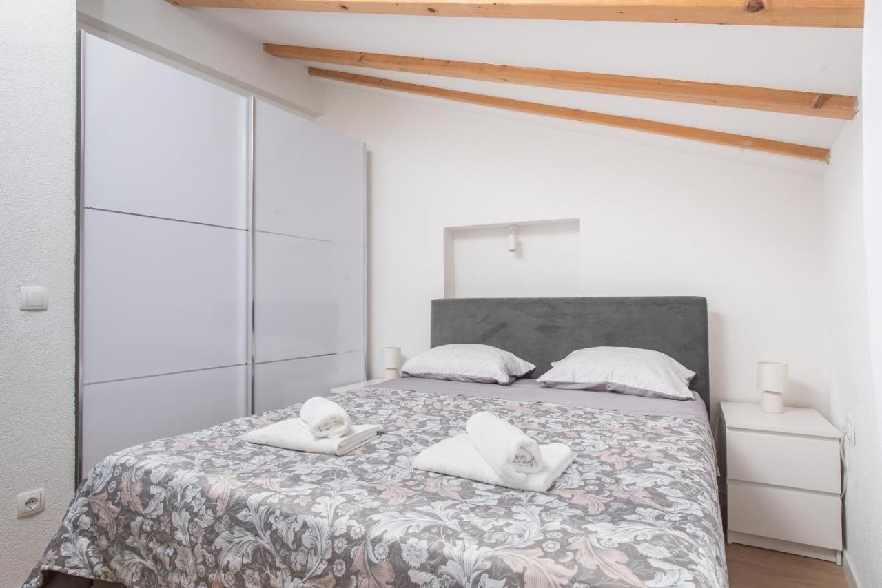 Apartmani Mara Kaštela Εξωτερικό φωτογραφία
